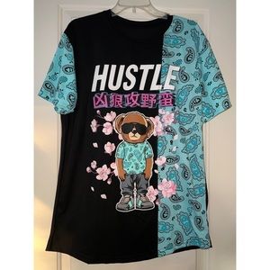 Vibes HUSTLE TEDDY BEAR GRAPHIC TEE - SIZE L